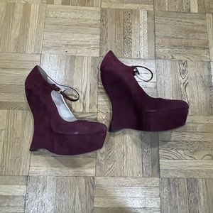 Prada heels size 37.5